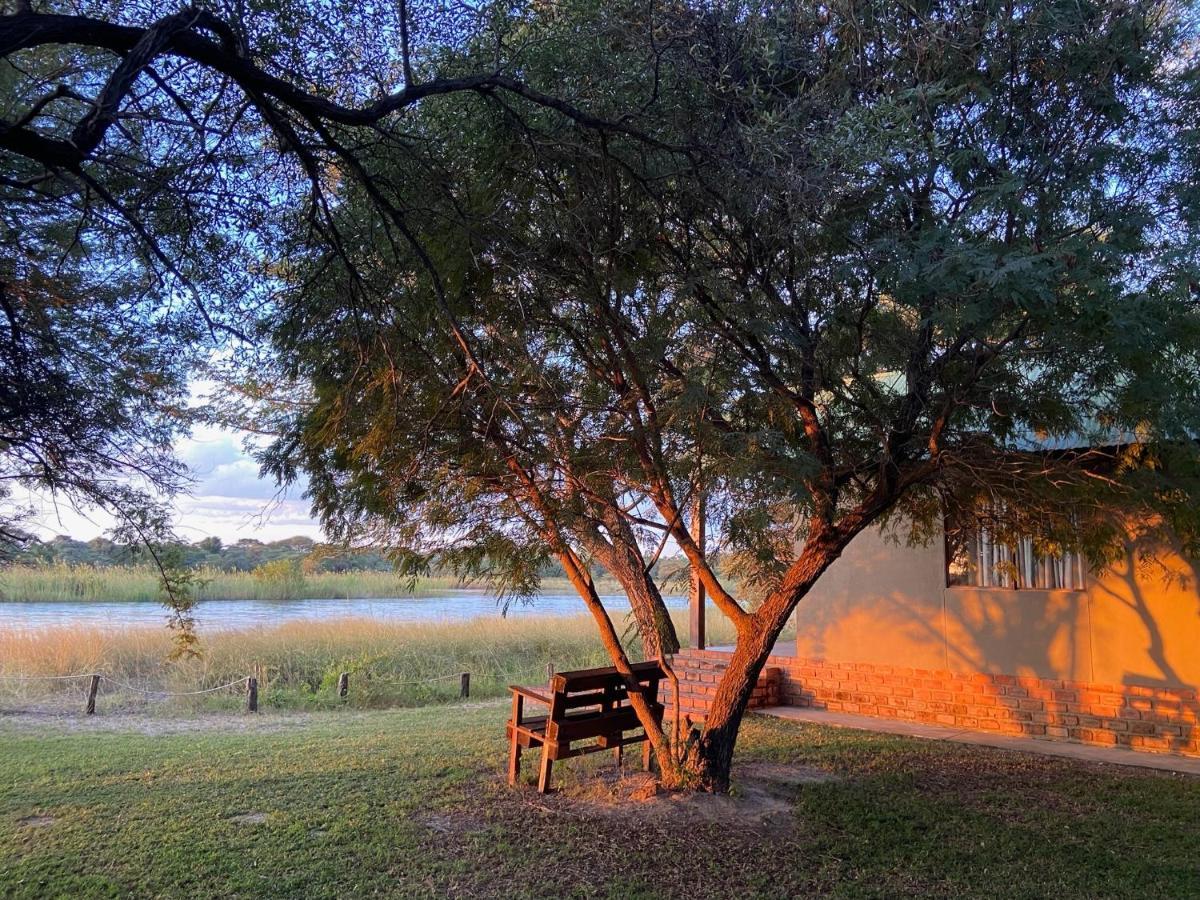 Kuvira River Camp Divundu Eksteriør bilde
